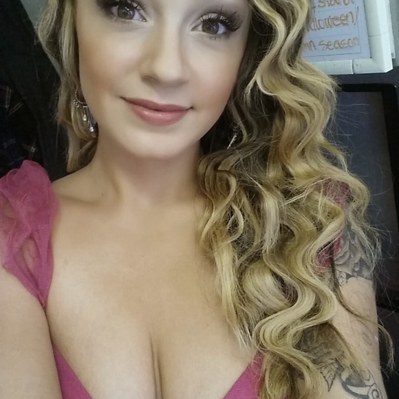 Bright Pink Lingerie Set - Picture 4 of 7